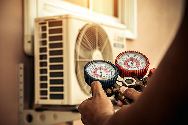 Professional Ac Installation technician working in Port Lavaca, TX